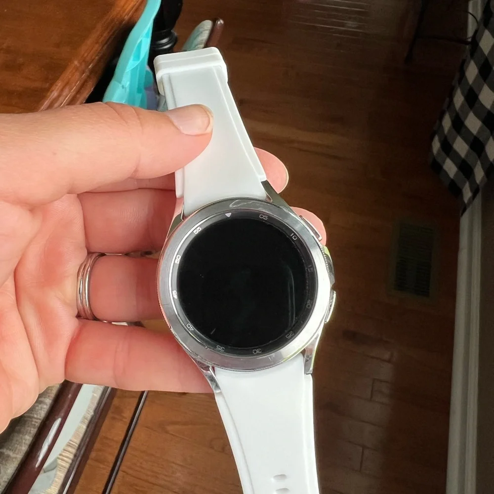 Samsung Galaxy4 Classic Watch